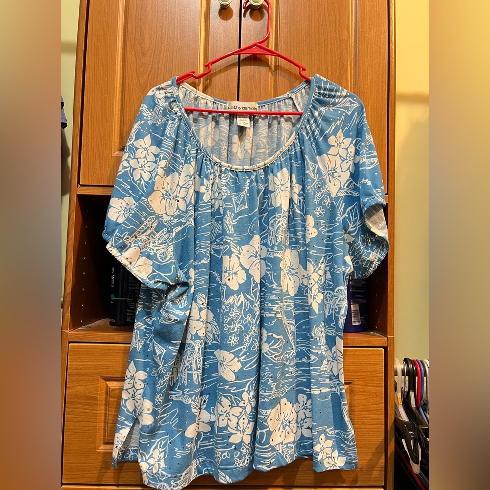Cathy Daniels Blue and White Floral Blouse